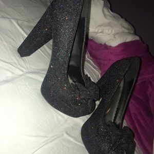 Black glitter bow heels